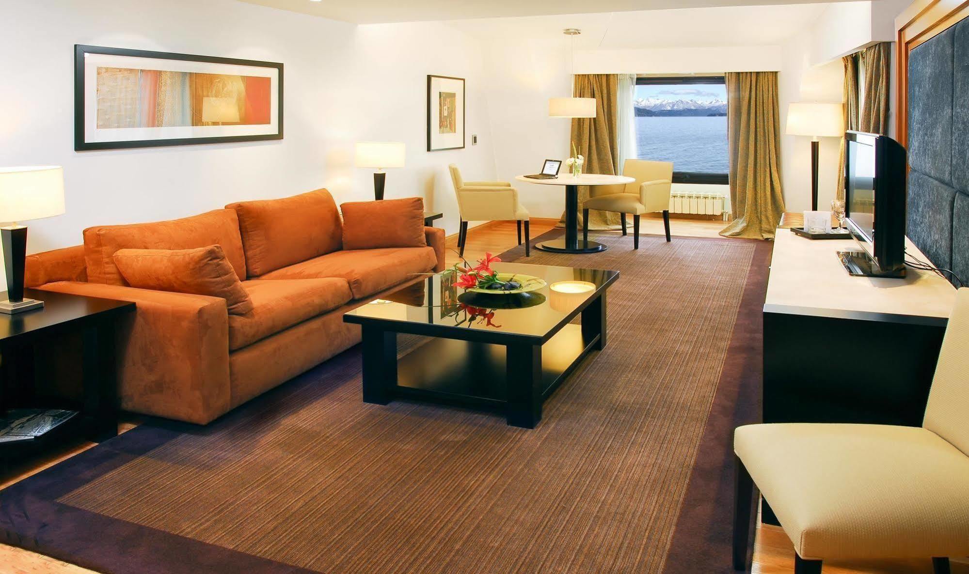 Hotel NH Bariloche Edelweiss Interior foto